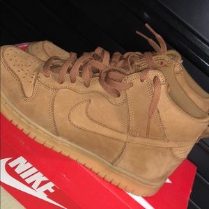 Nike dunk high premium